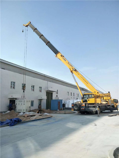 江宁区“超载就喊停”—— 吊车的 “重量保镖” 技术